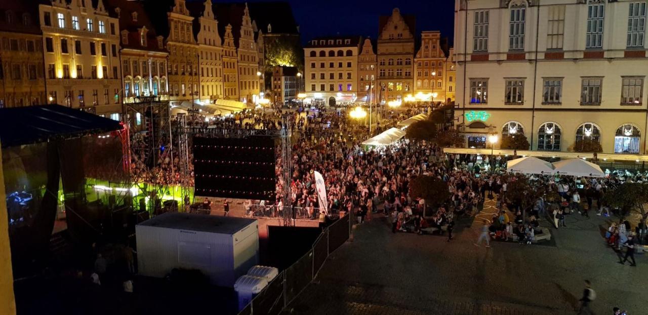 Unique Luxury Studio On Market Square Lägenhet Wrocław Exteriör bild