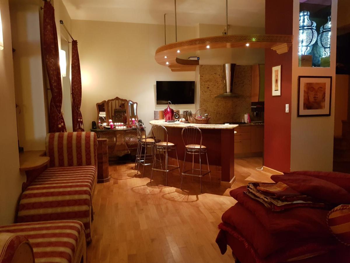 Unique Luxury Studio On Market Square Lägenhet Wrocław Exteriör bild